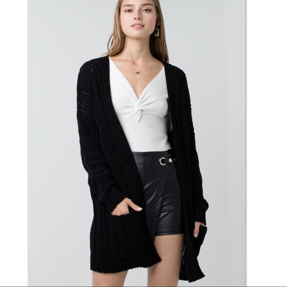 Black chunky cable knit cardigan - Picture 4 of 6
